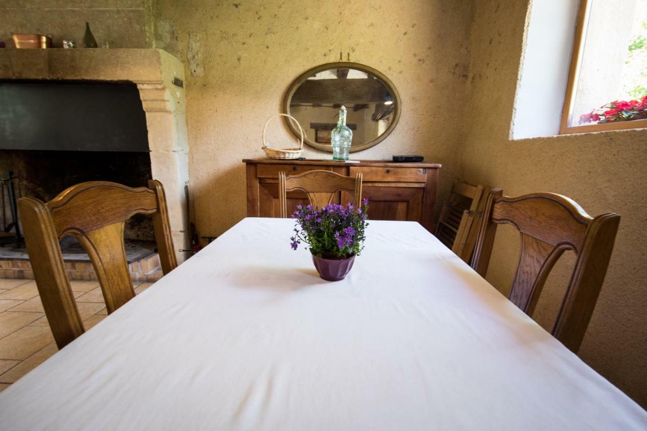 Holiday Home Le Vaugarnier Couture-sur-Loir Exteriör bild