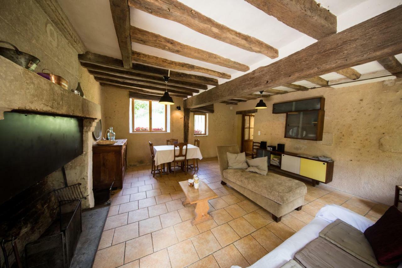Holiday Home Le Vaugarnier Couture-sur-Loir Exteriör bild